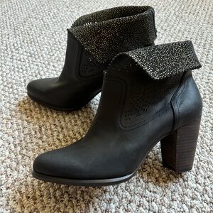 UGG Leather Booties,size 9